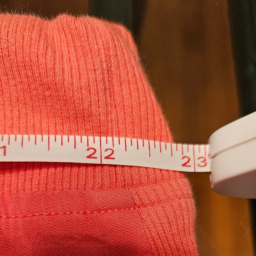XCVI Cropped Salmon Cargo Pants - Picture 11 of 16